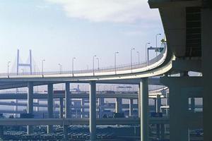 貸し会議室は本町のつるやホールへ